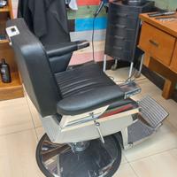 2 poltrone da barbiere + 2 mobili con specchio