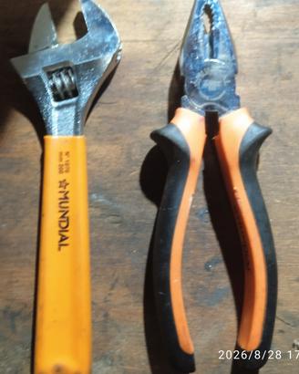 pinza e chiave a rullino 