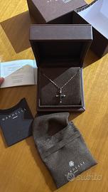 Collana in oro con croce in diamanti neri