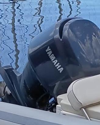 Motore fuoribordo yamaha 200