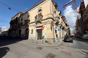 Bottega 70 mq (Via G. Simili - Viale Libertà)