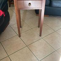 Mobiletto alto vintage in legno con 2 cassetti