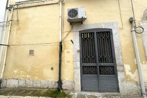 CASA INDIPENDENTE A CANOSA DI PUGLIA