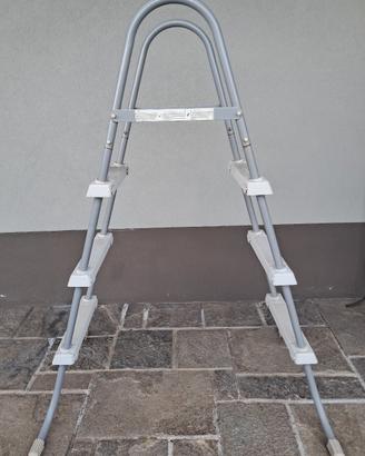 Scaletta per piscina 
