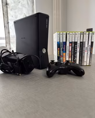 Xbox 360 + 13 giochi +  1 controller