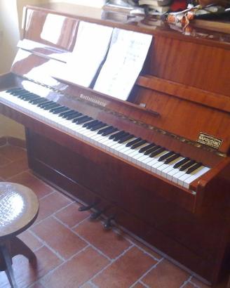 Pianoforte verticale