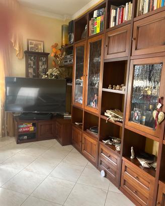 Mobile Sala ad angolo Arte Povera in castag