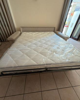 Divano Letto 4 Posti Poltronesofà Come Nuovo