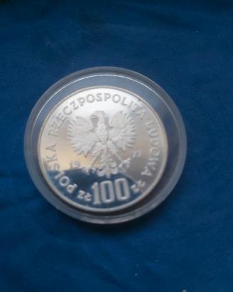 100 zloty argento fondo specchio