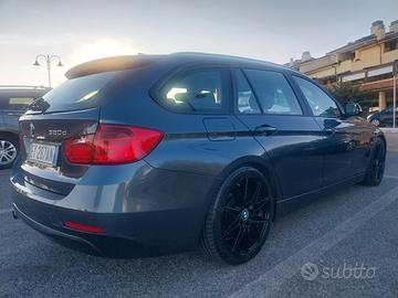 BMW Serie 3 320 D (F30/31) - 2014