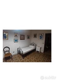 LECCE - Stanza per universitaria/trasfertista