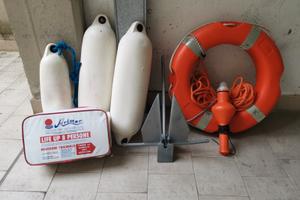 Dotaziione sicurezza nautica