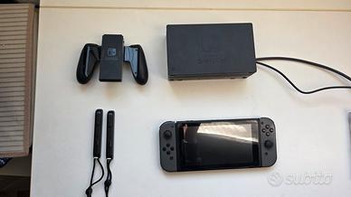 Nintendo Switch grigia