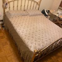 Prezioso copriletto matrimoniale in filo di Scozia