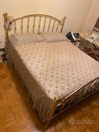 Prezioso copriletto matrimoniale in filo di Scozia