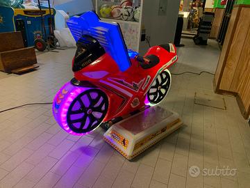 Gioco Bimbo kiddie rides moto tv