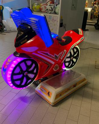 Gioco Bimbo kiddie rides moto tv