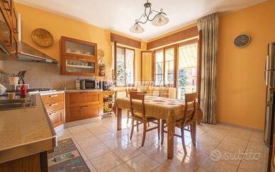 TRILOCALE RISTRUTTURATO VISTA MARE CON GARAGE!