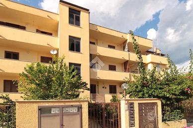 4 LOCALI A VIBONATI