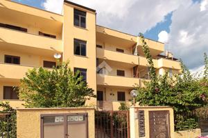 4 LOCALI A VIBONATI