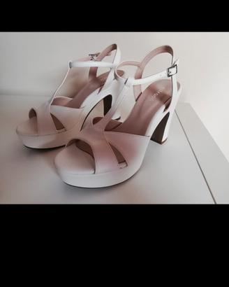 sandali