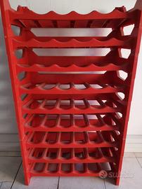 Porta bottiglie a ripiani impilabili e staccabili 
