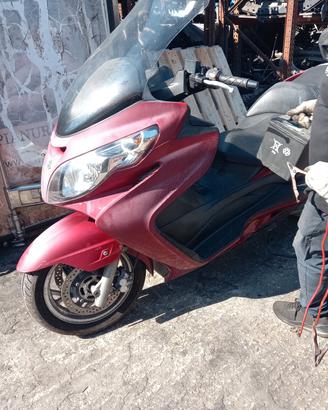 Suzuki Burgman 400 K7 ricambi 