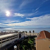 RIF. 9 Ampio appartamento vista mare zona centrale