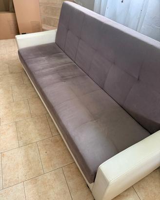 DIVANO LETTO 