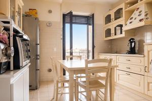 3 LOCALI A SAN PIETRO CLARENZA