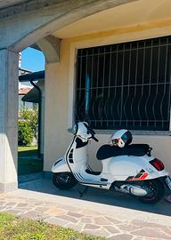 Vespa 310 gts super sport