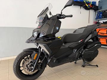 BMW C400 X 2025 - 1.100 km - Garage - IVA esp.