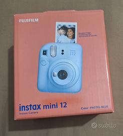 Fuji instax mini 12 azzurra (nuova)