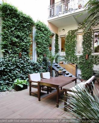 Appartamento di 250 m² con più di 5 locali a Milan
