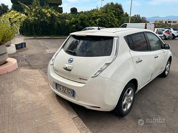 Issan leaf elettrica