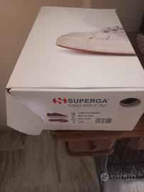 scarpe da tennis da  donna di colore rosso 