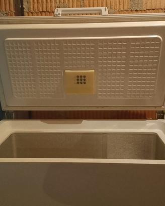 congelatore a pozzetto IGNIS  medio - funzionante