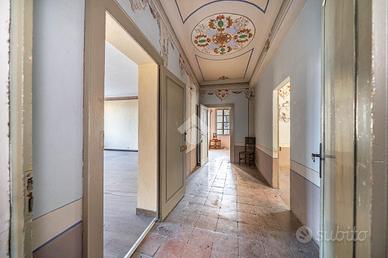 4 LOCALI A MONTECCHIO EMILIA