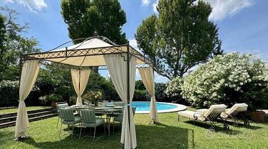 Villa di 460 m² con più di 5 locali a Bologna