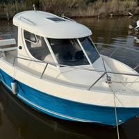 Barca ARVOR 23 + SIMRAD GPS ECO + ZATTERA 8 posti