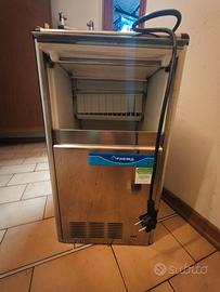 fabbricatore ghiaccio 