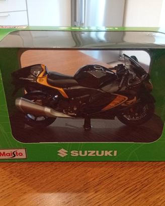 Suzuki Hayabusa. 2022. Black. Maisto. 
