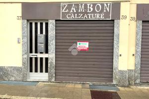 NEGOZIO A SONDRIO