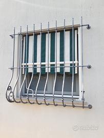 Inferriate con tende da sole