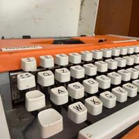 Macchina da scrivere Olympia Traveller de Luxe ara