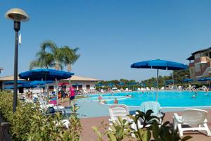 Confortevole trivani blu village 2