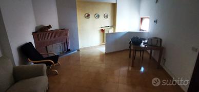 Casa indipendente in Sant'Angelo le Fratte