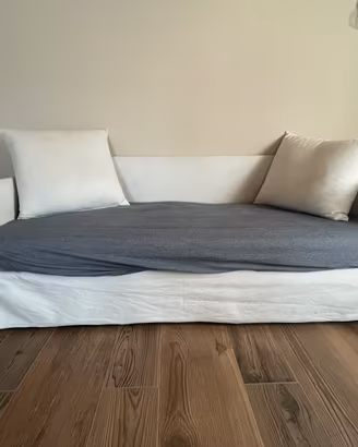 letto a una piazza con cassetto estraibile