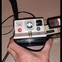 Polaroid 1000 con flash 