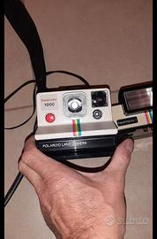 Polaroid 1000 con flash 
